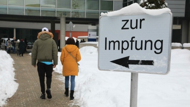 Auch am Samstag herrschte in den Impfzentren wie hier in Klagenfurt reger Betrieb (Bild: Rojsek-Wiedergut Uta)
