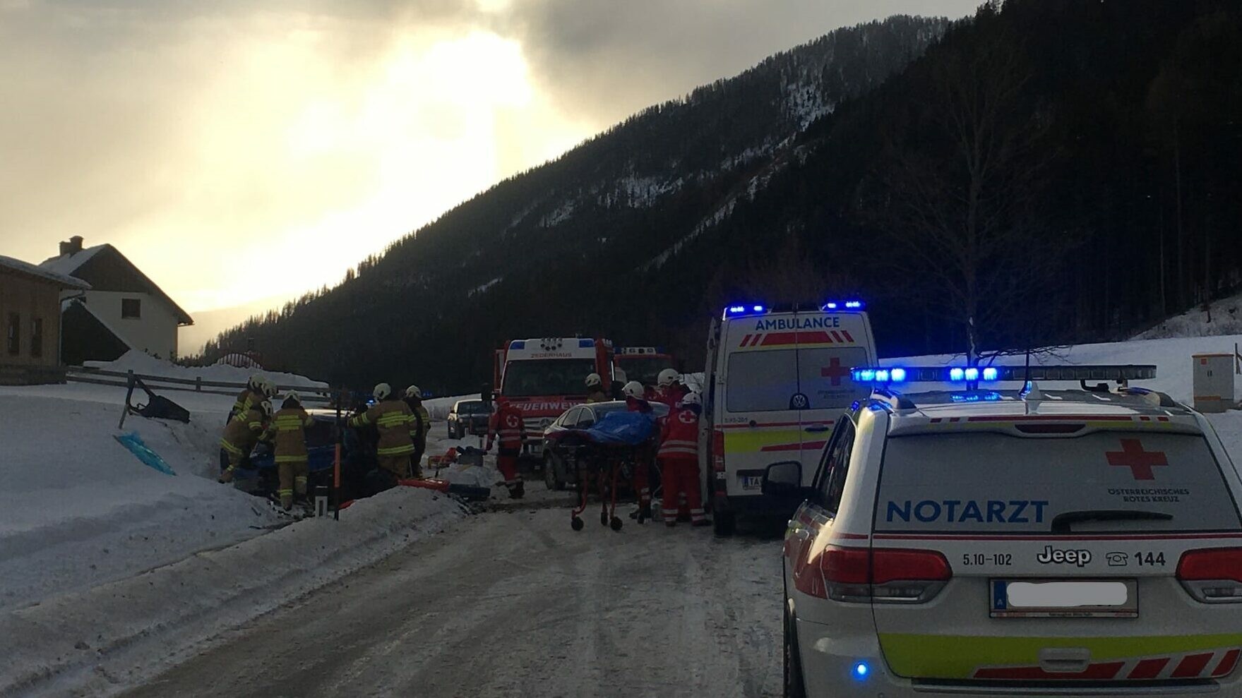 Frontal-Crash - Kärntner Bei Unfall In Salzburg Verletzt | Krone.at