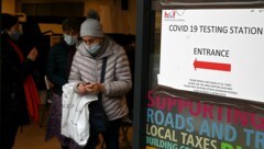 Eine Corona-Teststraße in London (Bild: APA/AFP/Daniel LEAL)