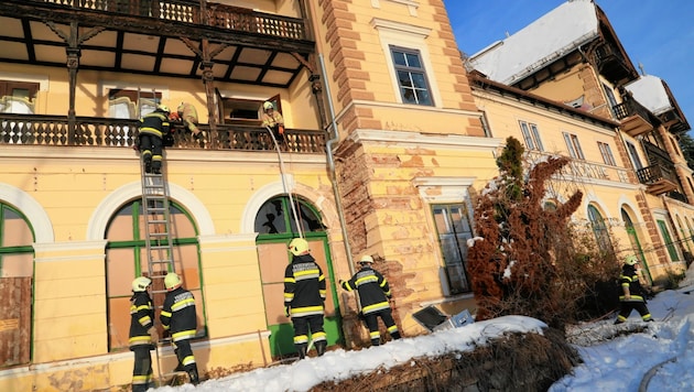 Für die Feuerwehrleute war der Einsatz lebensgefährlich. (Bild: Rojsek-Wiedergut Uta)