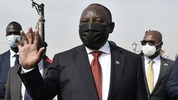 Südafrikas Präsident Cyril Ramaphosa am 7. Dezember 2021 (Bild: APA/AFP/SEYLLOU)