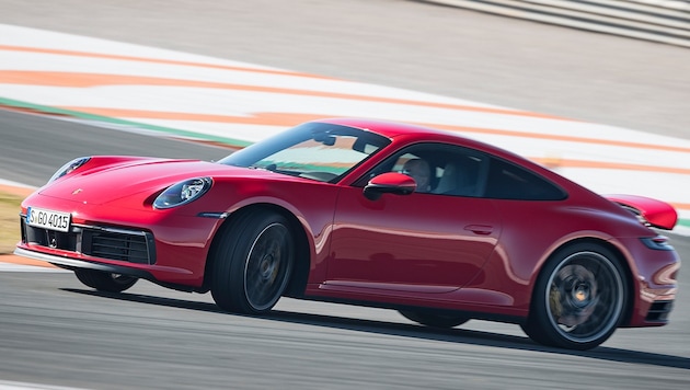 Der Bremsweg des aktuellen Porsche 911 ist besonders kurz. (Bild: Porsche)