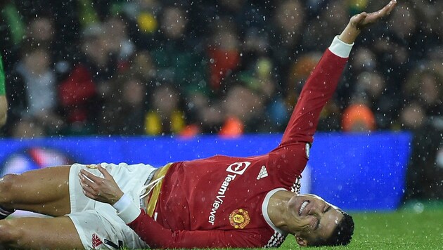 Wie Cristiano Ronaldo gegen Norwich, bittet nun auch Manchester United um Hilfe. (Bild: AP)