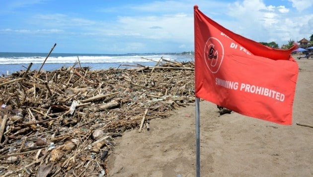 Nach dem Seebeben wurde allerhand Unrat an Strände in Indonesien gespült. (Bild: AFP)