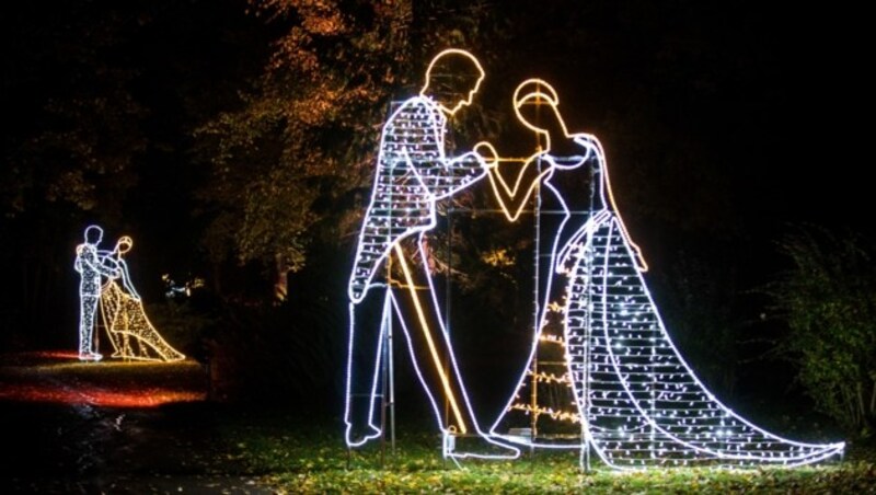 (Bild: Illumina Magischer Lichtergarten Schlosspark Laxenburg)