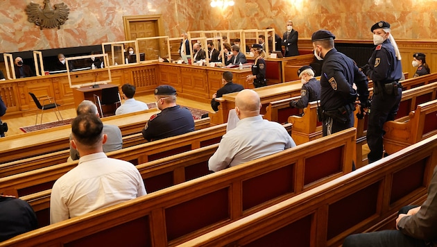 Im Schwurgerichtsaal des Salzburger Landesgerichtes wird verhandelt (Bild: Tschepp Markus)
