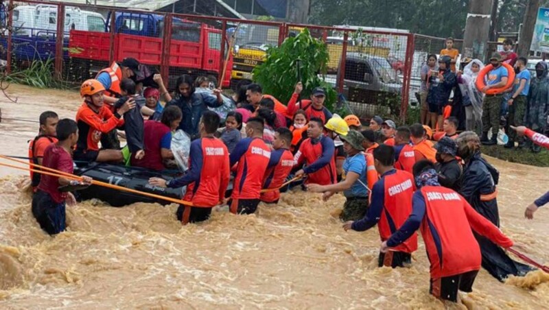 (Bild: Philippine Coast Guard via AP)