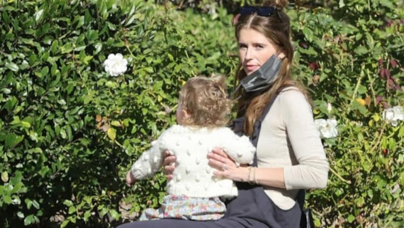 Katherine Schwarzenegger Anfang Dezember mit Töchterchen Lyla. (Bild: www.PPS.at)