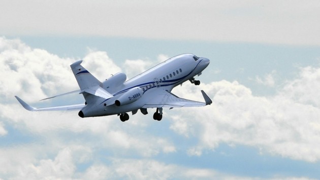 Das Flugzeug flog ohne die Klagenfurter Juristin - ein Coronatest verlief positiv. (Bild: Huber Patrick)