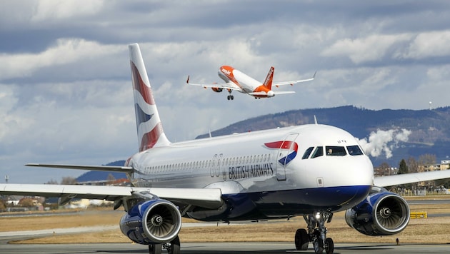 Auch British Airways und Easy Jet steuern den Salzburg Airport weiterhin an (Archivbild). (Bild: Tschepp Markus)