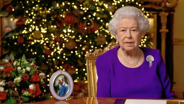 Queen Elizabeth II. bei ihrer Weihnachtsansprache 2020 (Bild: The Royal Family)