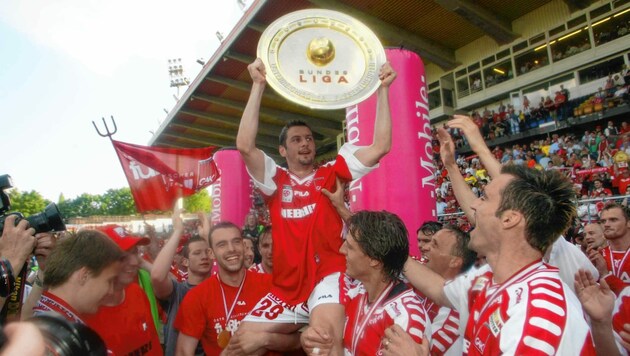 2004 jubelte der GAK über den Meistertitel in der Bundesliga. (Bild: sepp pail)