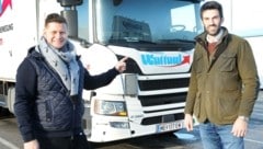 Transportlogistiker Jochen Wattaul mit FP-Mann Udo Landbauer. Sie befürchten, dass die Impfpflicht den Mangel an Lkw-Fahrern verschärfen könnte. (Bild: Crepaz Franz)