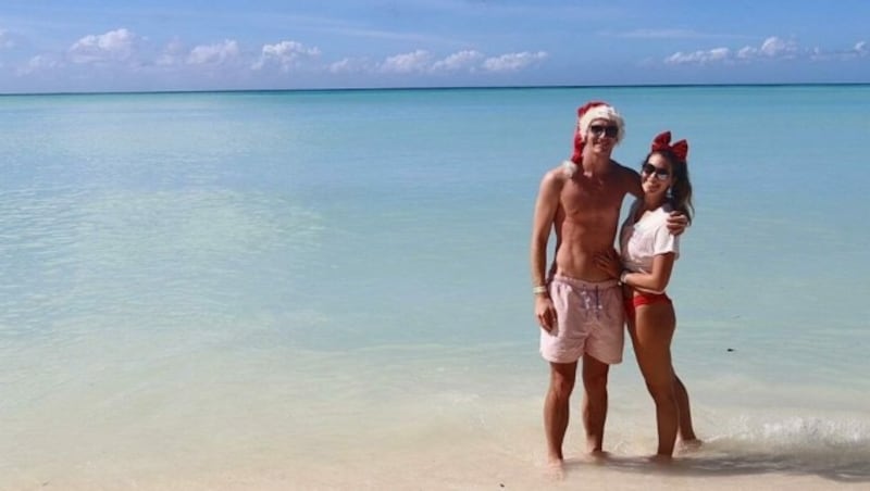 Wie eine Postkarte: Nico Wimmer und Pia machen auch am Strand von Punta Cana eine überaus gute Figur. (Bild: ZVG)