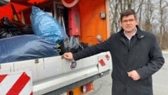 Seit Landesrat Gruber den Verkauf der Geräte und Fahrzeuge Richtung Dorotheum umgestellt hat, ist der Erlös fürs Land fünfmal so hoch. (Bild: Büro LR Gruber/Posch)