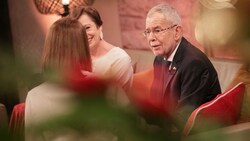 Der Bundespräsident appellierte im Rahmen der Weihnachtsfeierlichkeiten für den Zusammenhalt. (Bild: APA/BUNDESHEER/PETER LECHNER)