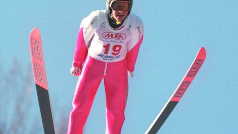 In den 90er Jahren segelte Schwarzenberger zu zwei Tournee-
 Tagessiegen, holte bei den Olympischen Winterspielen in Nagano 1998 die Bronzemedaille im Team-Bewerb. (Bild: Ingrid Gerencser)