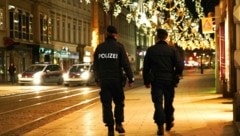 Several Styrian police officers were injured on New Year's Eve (archive image). (Bild: Sepp Pail )