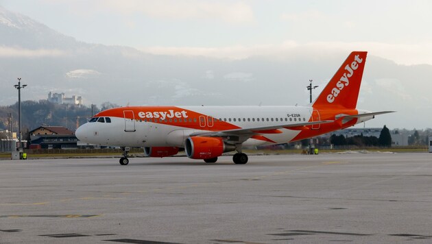 Noch landen jeden Tag etliche Flugzeuge aus Großbritannien am Salzburg Airport. (Bild: Tschepp Markus)