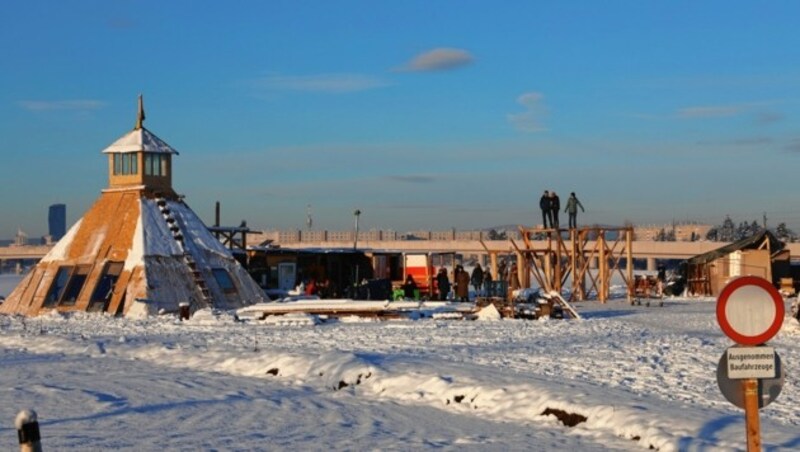 Im Turm aus Holz und Glaselementen wohnt es sich gut. (Bild: Karl Schöndorfer TOPPRESS)