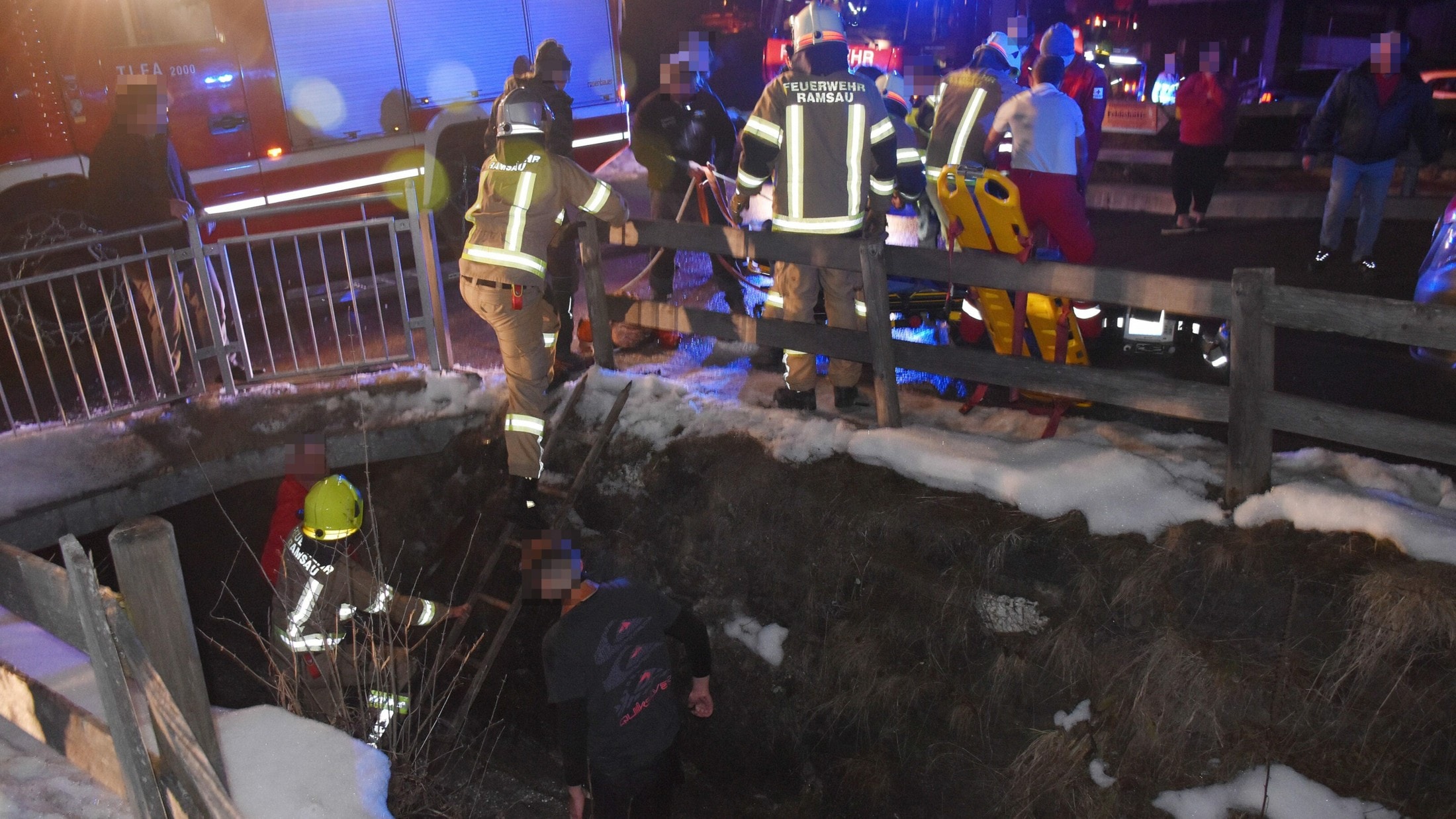 Einsatz Im Zillertal - Skitourist Stürzt Nach Lokalbesuch In Eisigen ...