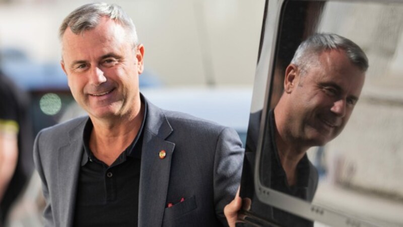 Der ehemalige FPÖ-Parteichef Norbert Hofer hat sich noch nicht entschieden, ob er bei der nächsten Bundespräsidenten-Wahl im kommenden Jahr wieder antreten wird. (Bild: APA/GEORG HOCHMUTH)