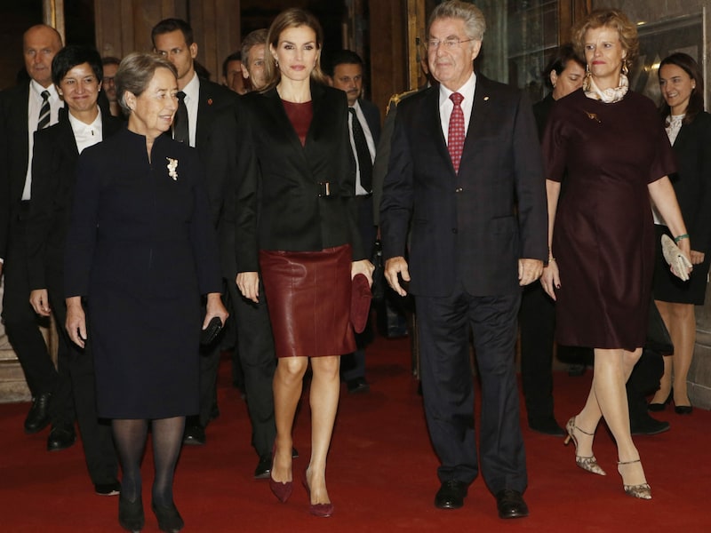 Königin Letizia mit Heinz Fischer und seiner Gattin Margit 2014 bei ihrem Besuch in Wien (Bild: AFP)