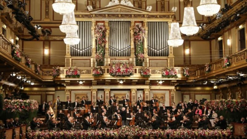 Das Neujahrskonzert der Wiener Philharmoniker 2022 aus dem Goldenen Saal im Musikverein (Bild: APA/DIETER NAGL)