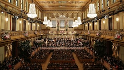 Das Neujahrskonzert der Wiener Philharmoniker ist das bekannteste Neujahrkonzert der Welt. Es wird alljährlich in mehr als 90 Länder übertragen und von mehreren Millionen Menschen live mitverfolgt. (Bild: APA/DIETER NAGL)