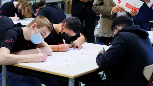 Schüler in Paris (Bild: AFP)