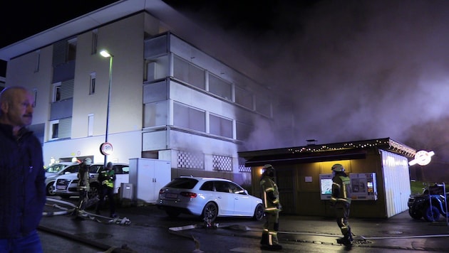 60 Personen mussten aufgrund des Großbrandes evakuiert werden (Bild: Maurice Shourot)