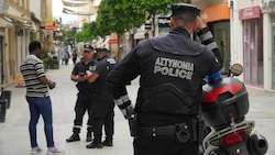 Polizist in Nikosia (Bild: Roy ISSA / AFP)