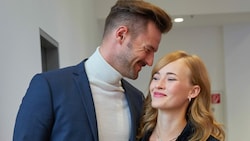 Paul Pizzera und Valerie Huber gaben am Freitagabend auf Facebook ihre Trennung bekannt.