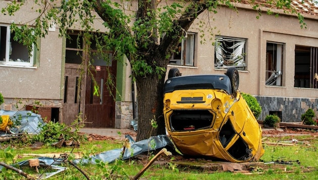 Der Tornado in Tschechien verwüstete ganze Häuser (Bild: Imre Antal)