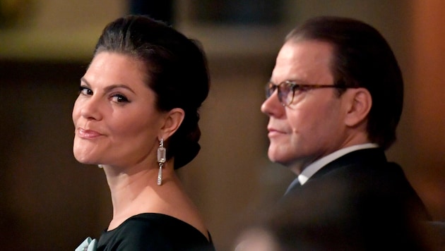 Kronprinzessin Victoria und Prinz Daniel von Schweden (Bild: APA/Anders Wiklund/TT News Agency via AP)