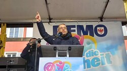 Herbert Kickl bei seiner Rede am Innsbrucker Landhausplatz. (Bild: Manuel Schwaiger)
