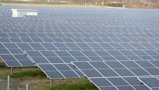 Fotovoltaik-Projekte auf dem freien Feld sorgen für Unmut. (Bild: (c) Leopold Nekula/VIENNAERPORT)