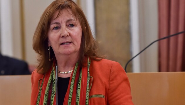 Nach 42 Jahren ist Roswitha Bauer aus der SPÖ ausgetreten. Das rote Urgestein aus OÖ ist gegen die Impfpflicht. (Bild: Harald Dostal)