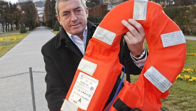 Der ehemalige Salzburger Bürgermeister Heinz Schaden behielt seine Schwimmweste. (Bild: MARKUS TSCHEPP)