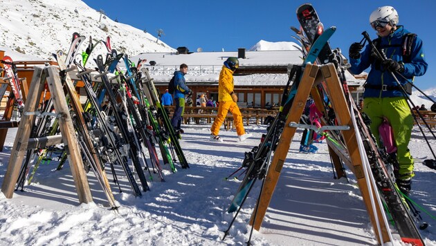 Die Skisaison geht wieder los. (Bild: APA/EXPA/Johann Groder)