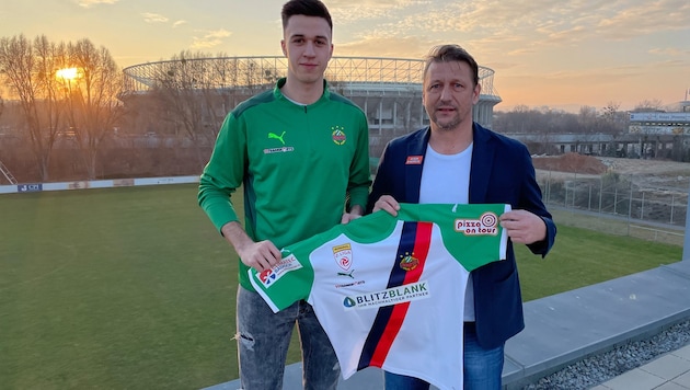 Rene Kriwak (li.), Rapid-Sportchef Zoran Bairisc (Bild: SK Rapid Wien)