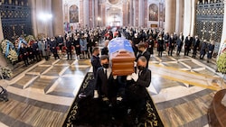 Die Trauerfeier für David Sassoli fand in der Basilika Santa Maria degli Angeli e dei Martiri (Heilige Maria von den Engeln und Märtyrern) statt. (Bild: APA/AFP/Quirinale Press Office/Handout)
