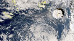 Der Ausbruch eines Unterwasservulkans im südpazifischen Inselstaat Tonga auf einem Satellitenbild. (Bild: Japan Meteorology Agency)