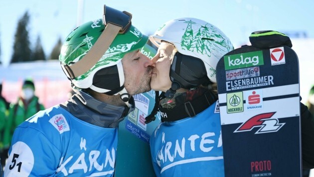 Siegerbussi! Alex Payer und Sabine Schöffmann feierten emotionalen Heimsieg auf der Simonhöhe. (Bild: F. Pessentheiner)