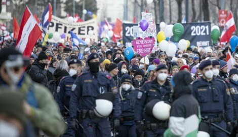 Demo in Wien (Archivbild) (Bild: APA/TOBIAS STEINMAURER)