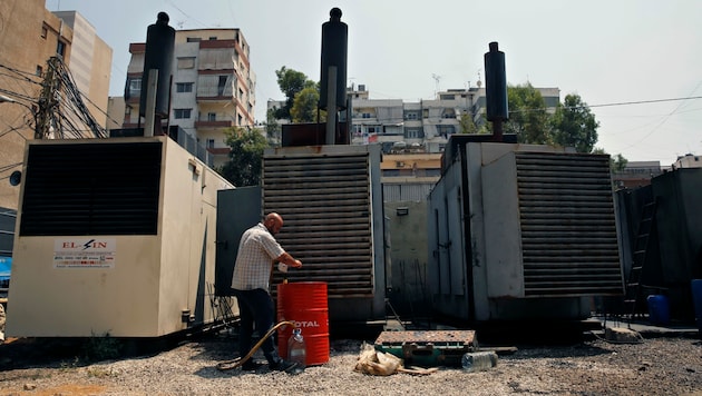 Private Dieselgeneratoren versorgen Haushalte und Unternehmen im Libanon mit Strom. (Bild: AP)