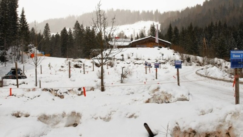 Parkplatz unterhalb der Scheppal-Alm in Mühlbach am Hochkönig (Bild: GERHARD SCHIEL)