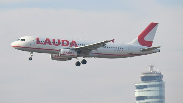 LaudaMotion-Maschine über Wien (Bild: P. Huber)