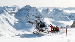 Heliskiing ist am Arlberg weiterhin erlaubt - da sorgt für Ärger. (Bild: Wucher Helikopter)