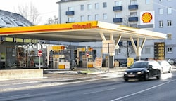 Diese Tankstelle im Linzer Franckviertel wurde überfallen (Bild: Alexander Schwarzl)